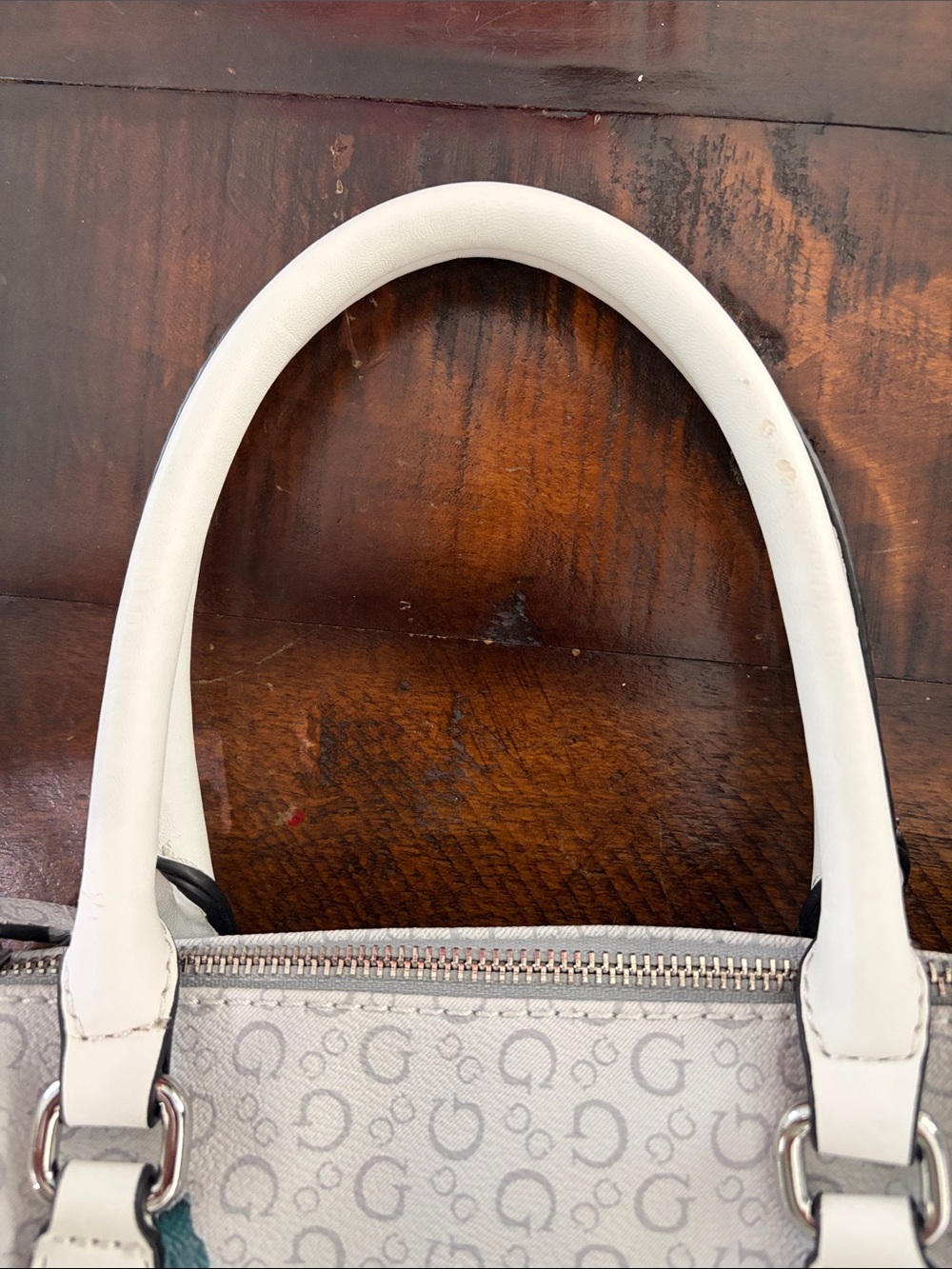 Guess Handbag - Picture 4 of 4